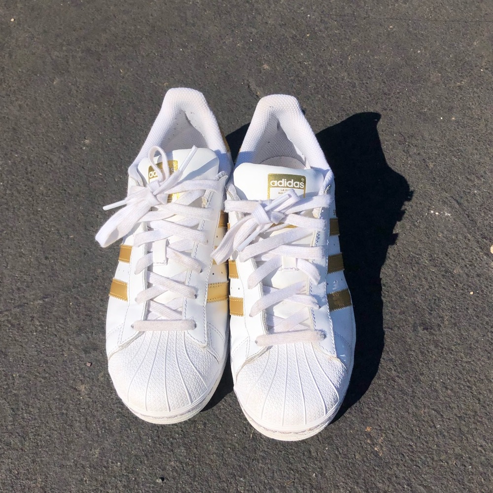 Adidas SUPERSTAR Women’s Sneakers